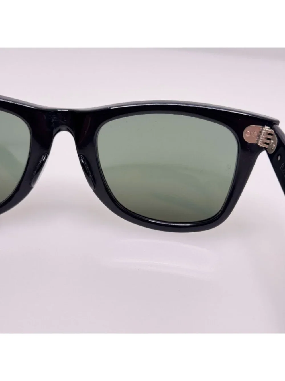 Bausch & Lomb B&L Ray Ban Sunglasses Wayfarer USA Purple